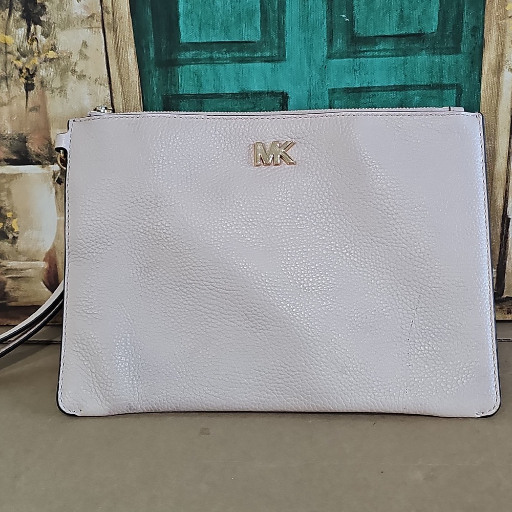 Michael‎ Kors Medium Leather Convertible Wristlet Pouch Pearl Pink